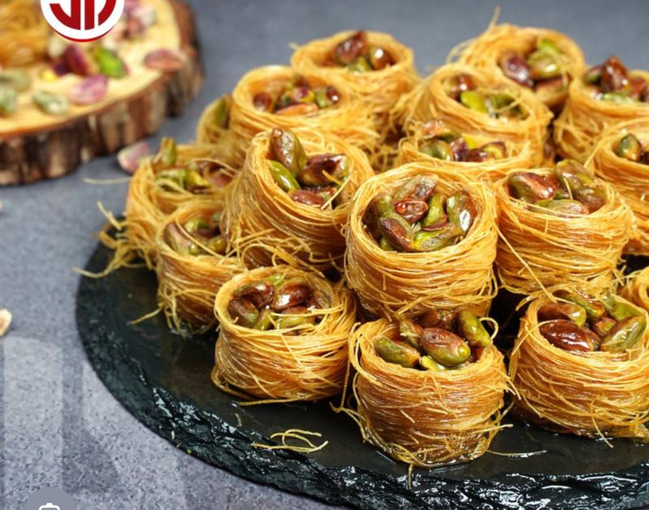 Vögel- Nest Pistazien