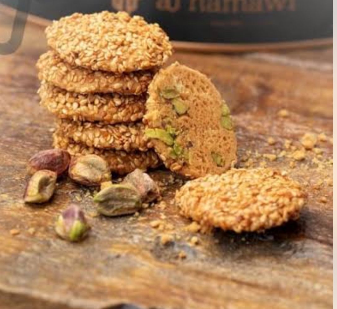 Brazek mit Pistazien und Sesam