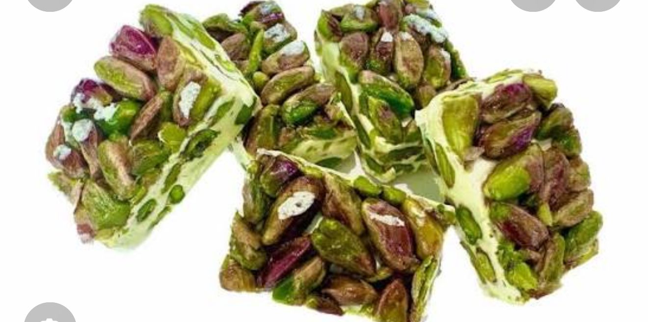 Nougat mit Pistazien